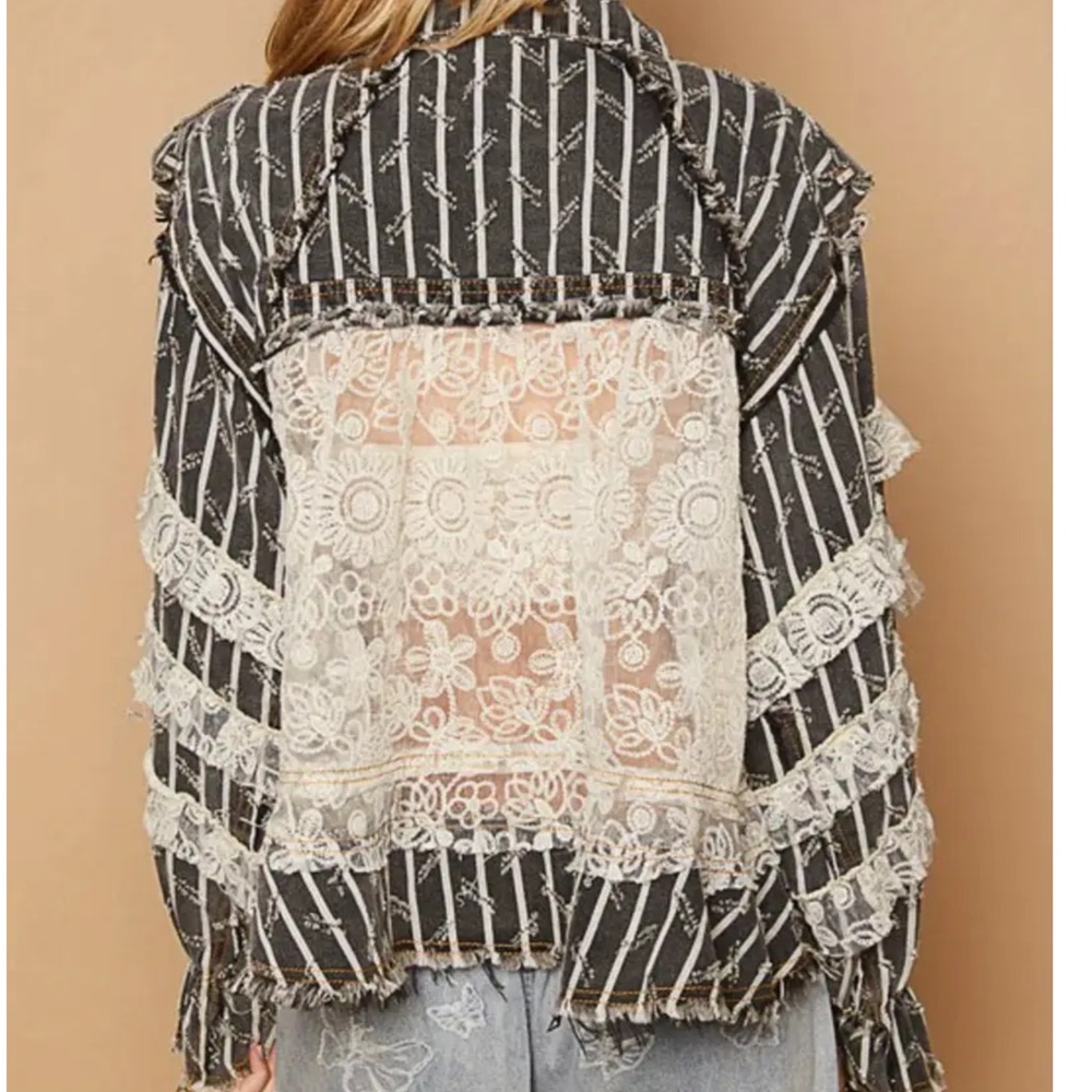 NEW !POL Vintage Women's Black and Cream Lace Jacket - Picture 1 of 4
